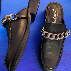 Free People, Leather Loafer with chain